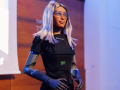 Dictador公司聘请机器人CEO Mika，AI在高级管理层崭露头角